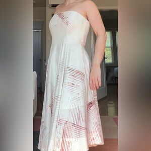 Elegant Strapless or strapped White and red White House black market dress